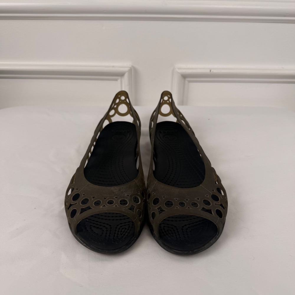 Crocs Adrina Peep Toe Flat Espresso Brown Black Cutout Sandals Womens 9